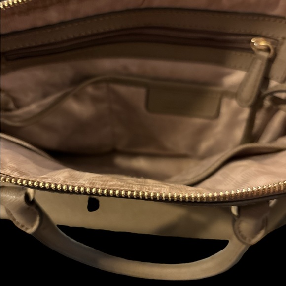 Michael kors satchel - Picture 6 of 6